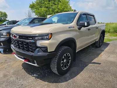 Kijiji Engine: 8 Cylinder Engine 6.2L/376CI L/100Km City: 16.7 L/100Km Hwy: 14.0 Safety Equipment Da...