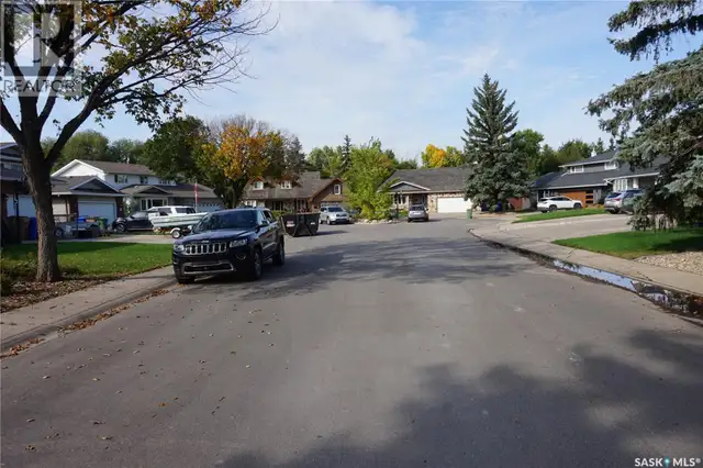 46 Rogers PLACE Regina, Saskatchewan in Houses for Sale in Regina - Image 3