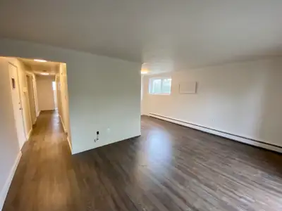 Address: 10 Chestnut Street East, St. Catharines, ON L2T 1G5 Availability: Now Rent: $ 1,675 / month...