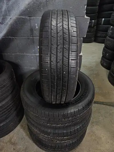 Nice set of Continental Cross Contact all season tires. 235/65/18 7/32nd tread remaining #3941