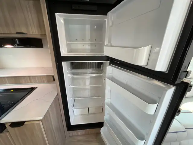 2025 Winnebago Access in Travel Trailers & Campers in Terrace - Image 17