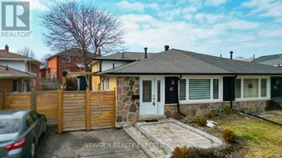 Absolute Showstopper Beautiful Elegant Updated TOP TO BOTTOM And CARPET FREE SEMI DETACHED BACKSPLIT...