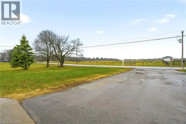 1767 CENTRE Road Carlisle, Ontario in Houses for Sale in Oakville / Halton Region - Image 5