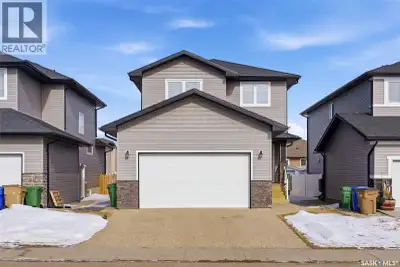 Welcome to 4830 Green Apple Drive, located in the heart of the desirable Greens on Gardiner neighbou...