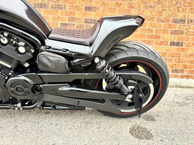 2011 Harley-Davidson V-Rod **CUSTOM BODY KIT** **VANCE & HINES P in Street, Cruisers & Choppers in Markham / York Region - Image 26