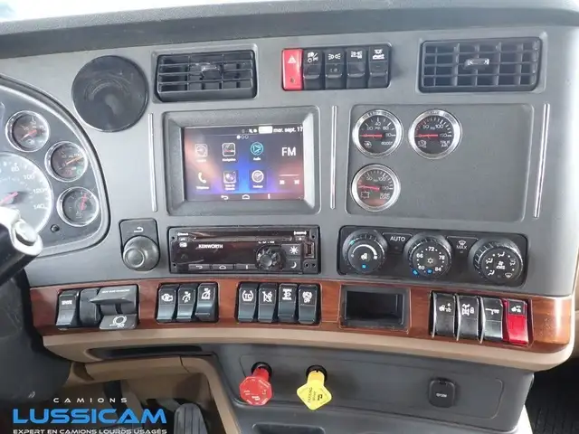 2020 Kenworth T680 in Heavy Equipment in Longueuil / South Shore - Image 18