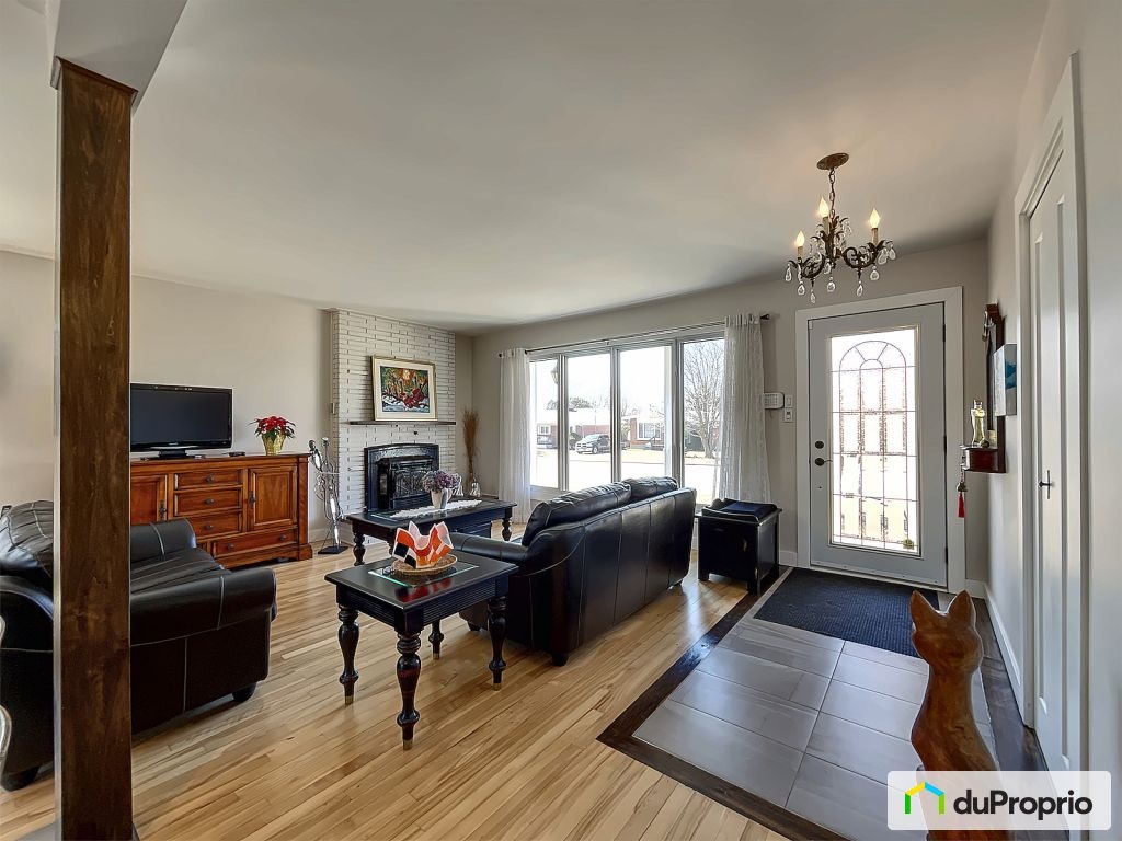 $599,900 - Bungalow for sale in Granby — photo 3