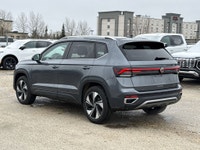 AMVIC Licensed Dealer * Heated Front Seats * Heated Steering Wheel * Rear Vision Camera * Wireless C... (image 5)