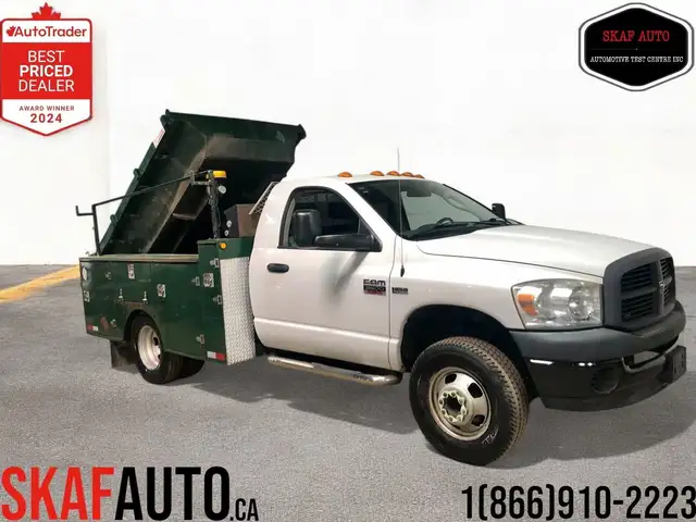 2008 Dodge Ram 3500 DUMP/SERVICE BOX! LOW KM! 5.7L HEMI! ONE OWN in Cars & Trucks in Mississauga / Peel Region - Image 4