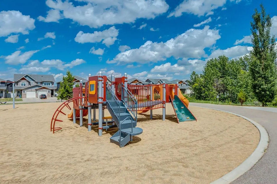 Apartments with In-Suite Laundry - Vanier Woods - Apartment for 3
