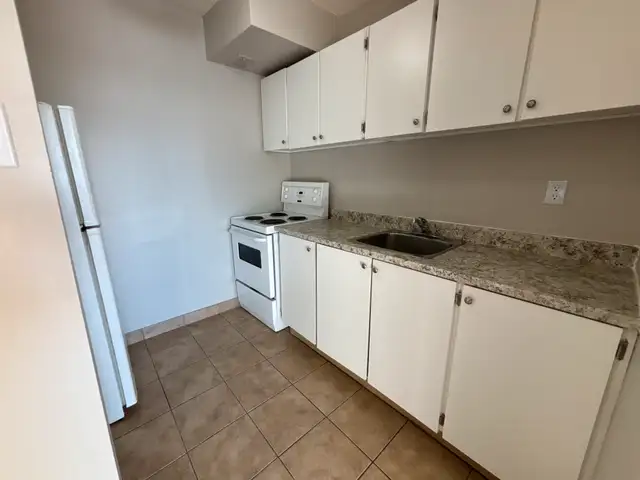 1 Bedroom Apartment near the Armdale rotary in Long Term Rentals in City of Halifax - Image 7