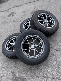255/65/18 Ford Explorer Lincoln aviator Bridgestone tire 5x114.3 City of Toronto Toronto (GTA) Preview