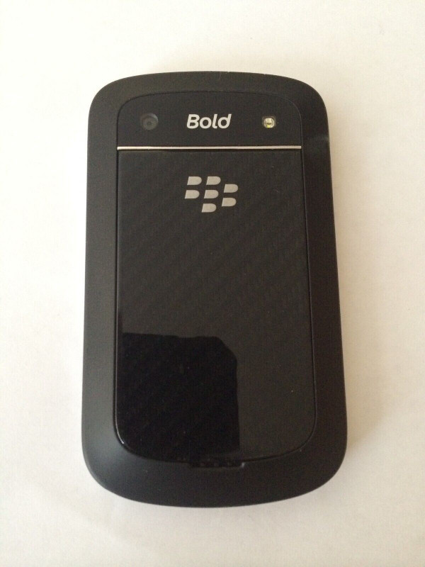 BlackBerry Bold 9900 - 8GB - Black (Unlocked) Smartphone in Cell Phones in Edmonton - Image 2