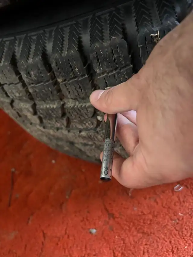 Jeep Wrangler 285-70-17 MAGS ORIGINE RUBION PNEUS TOYO 10/32 202 in Cars & Trucks in St-Georges-de-Beauce - Image 9