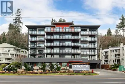 This fifth-floor residence offers unobstructed ocean views with cruise ships, sunrises, and winter s...