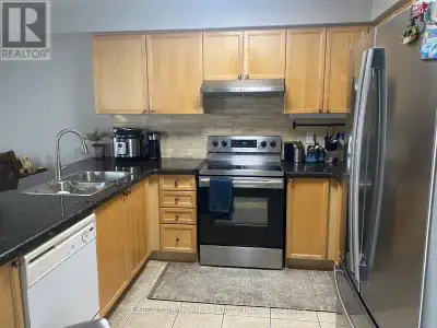 30 IPSWICH PLACE Whitby (Brooklin), Ontario