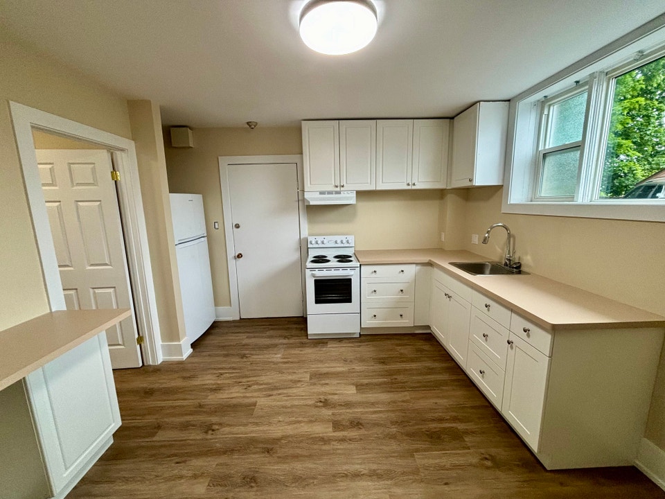 Quaint & Functional 1 Bedroom - Portage Rd. Niagara Falls 5