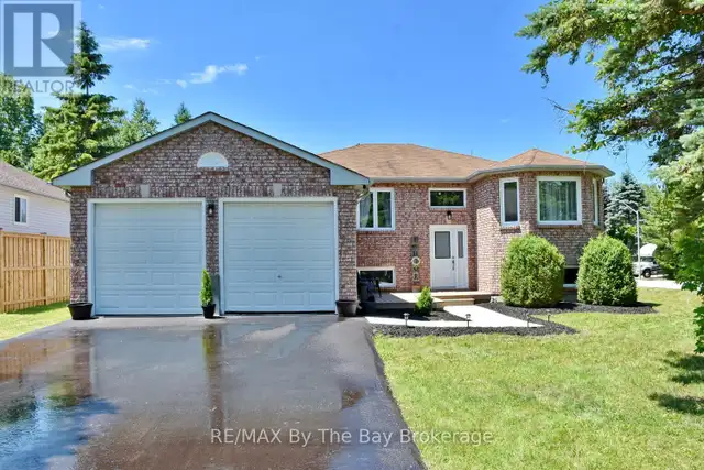 2 BIRCHMOUNT CIRCLE Wasaga Beach, Ontario in Houses for Sale in Oakville / Halton Region - Image 8
