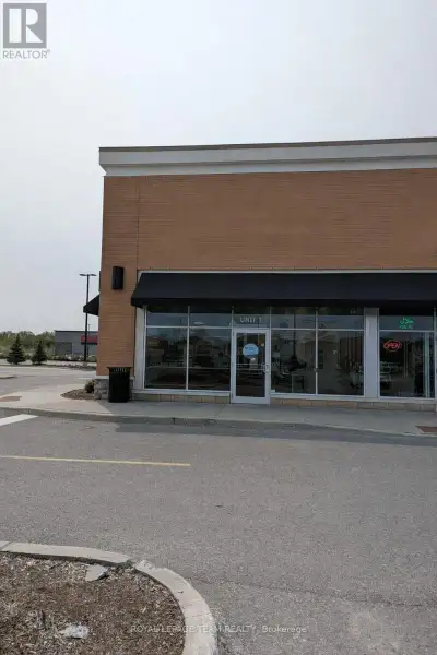 Business-Only Sale - Fully built-out Pizza Opportunity in Prime Barrhaven Location. Outstanding oppo...