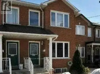 Spacious 1+1 lower apartment in excellent location! Renovated with laminate floor, stainless steel a...