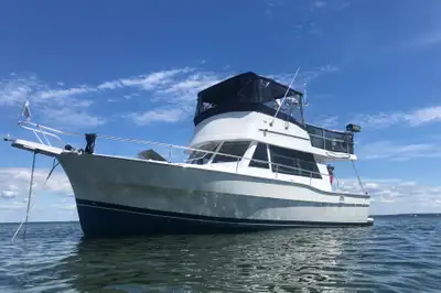 Two-Stateroom Interior, Excellent Great Loop Candidate The Power Boat Guide says "The Mainship 350 T...