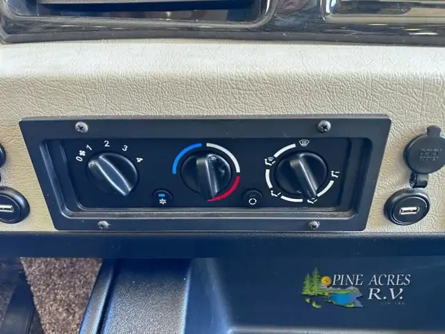 2021 Holiday Rambler Admiral 34J only 13 Milles in RVs & Motorhomes in Moncton - Image 21