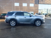 Window Grid And Fixed Antenna, Wheels: 20 Alloy w/Unique Finish, Vehicle Dynamic Control (VDC) Elect... (image 5)