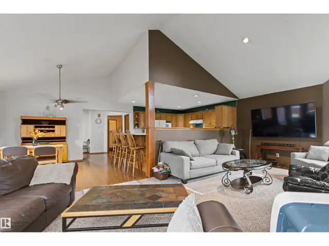 11139 157 AV NW Edmonton, Alberta in Houses for Sale in St. Albert - Image 18