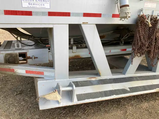 2012 APPCO 4,000 CUBIC FT SAND STORAGE PIG DRY BULK TANK TRAILER in Heavy Equipment in Laval / North Shore - Image 12