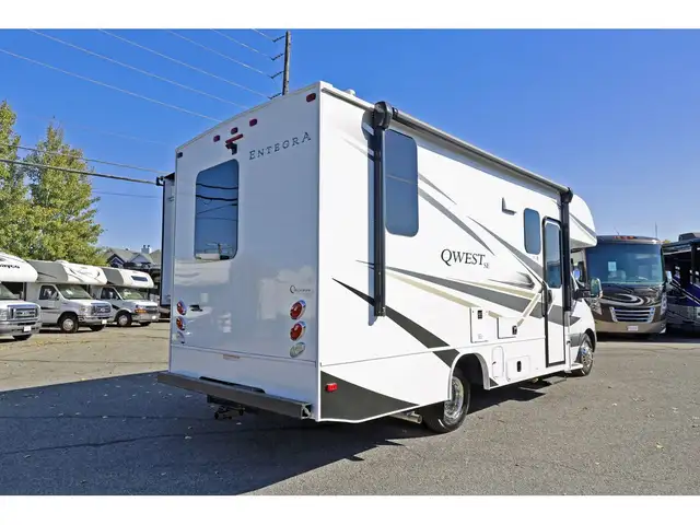 2024 Entegra Coach Qwest SE 24L + Moteur Mercedes Diesel in RVs & Motorhomes in Laval / North Shore - Image 32