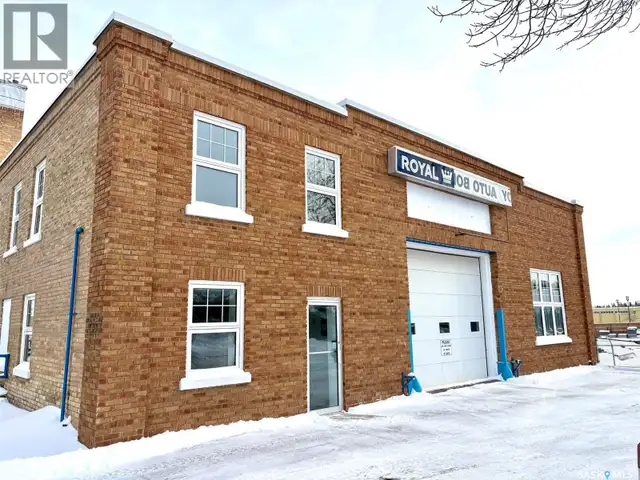 29 Sixth AVENUE N Yorkton, Saskatchewan in Commercial & Office Space for Sale in Regina - Image 2