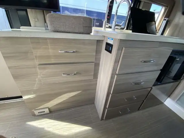 2021 Thor Motor Coach Sequence 20K in RVs & Motorhomes in Bedford - Image 22