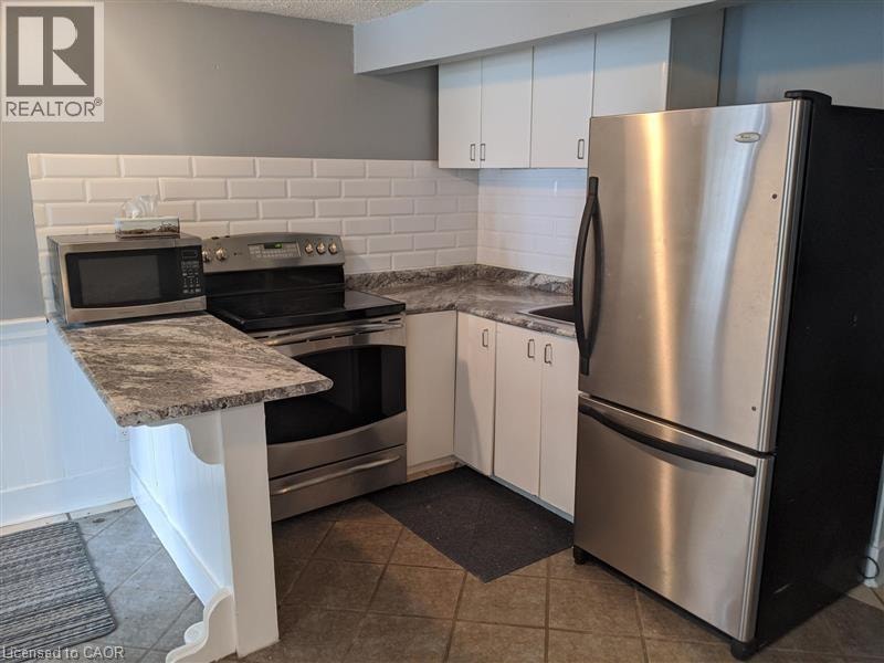 98 WEST Avenue N Unit# LOWER Hamilton, Ontario 5