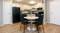 Broadstreet's Lindgren Manor offers 1, 2, and 3 bedroom pet friendly apartments for rent in northeas... (image 4)