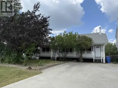 This wonderful family home is sure to please! Located within walking distance to Bert Ambrose School...