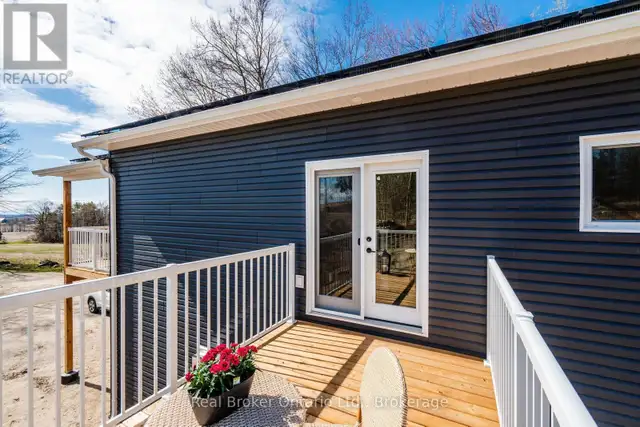 90 14 CONCESSION E Tiny, Ontario in Houses for Sale in Muskoka - Image 24
