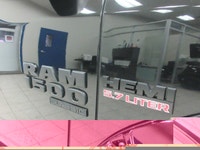 RAM 1500 CLASSIC 2022 EXPRESS V8 5.7 LITRES HEMI CREWCAB BOITE 5.7" 4X4 TOUT ÉQUIPÉ / CAMÉRA DE RECU... (image 4)