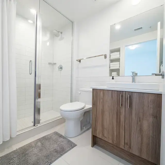 Your Perfect Home Awaits! 1-5 Bedroom Homes for Rent in Short Term Rentals in Mississauga / Peel Region - Image 12