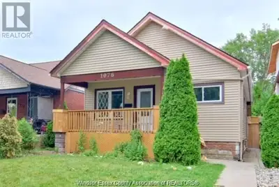 1076 JANETTE AVENUE Unit# LOWER Windsor, Ontario