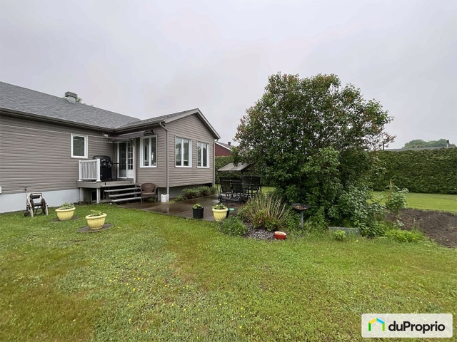 $474,000 - Bungalow for sale in St-Boniface — photo 2
