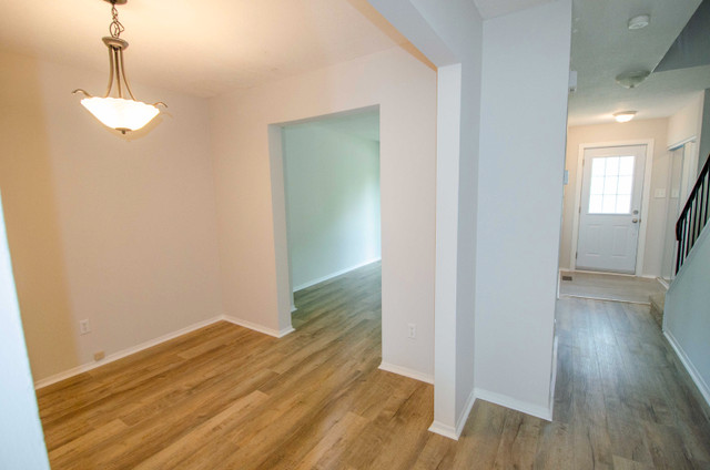 3 Bedroom Townhome - Orleans in Long Term Rentals in Ottawa - Image 4