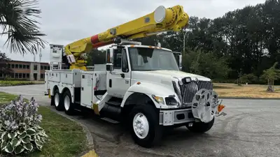 2006 International 7500 Altec Bucket Truck 700lb Platform Capacity 55' Platform Height PTO Engine Br...