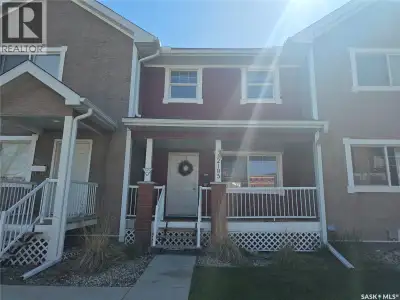This move-in ready 3-bedroom, 2-bathroom townhouse condo offers affordable living in a convenient lo...