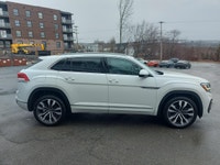 4Motion All Wheel Drive Execline Package R Line Package Red Leather Interior Digital Cockpit Panoram... (image 5)