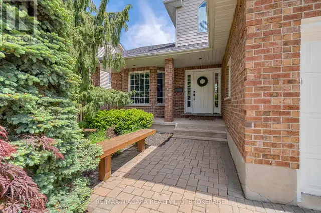 7955 HARVEST CRESCENT Niagara Falls (Ascot), Ontario in Houses for Sale in St. Catharines - Image 4
