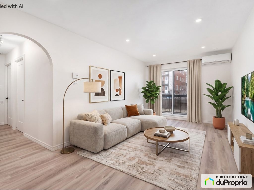 $329,000 - Condominium for sale in Longueuil (Vieux-Longueuil) — photo 1