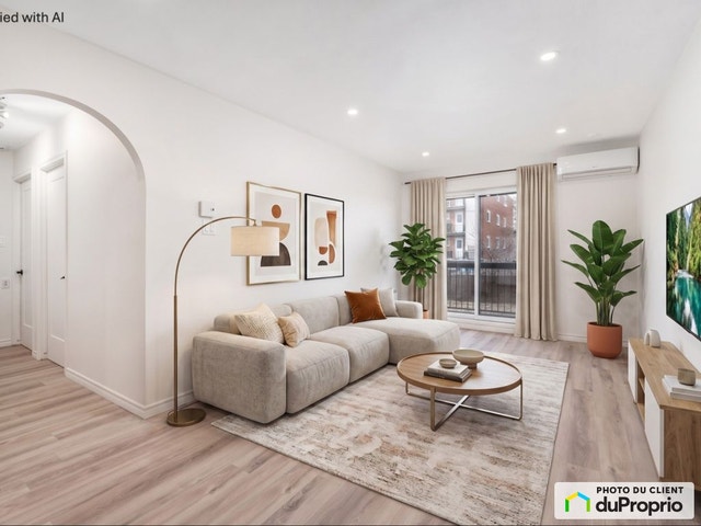 $329,000 - Condominium for sale in Longueuil (Vieux-Longueuil) — photo 1