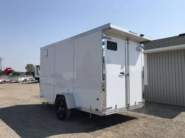 2026 LEGACY SERIES LEGACY SINGLE AXLE ALL ALUMINUM ENCLOSED V-NO in Cargo & Utility Trailers in Hamilton - Image 12