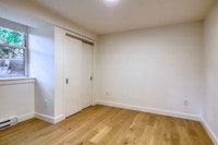 Akelius two bedroom apartment for rent. Located near Sherbrooke in the Westmount neighborhood, Montr... (image 7)