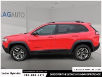 2019 Jeep Cherokee Trailhawk Experience the Jeep Cherokee Trailhawk with just 152000 km, finished in... (image 4)